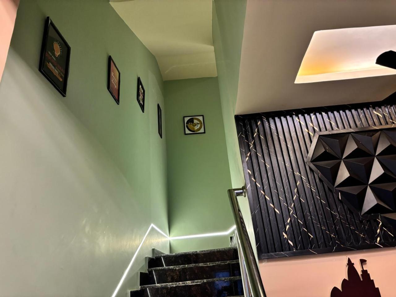 Holy City Inn Βαρανάσι Εξωτερικό φωτογραφία
