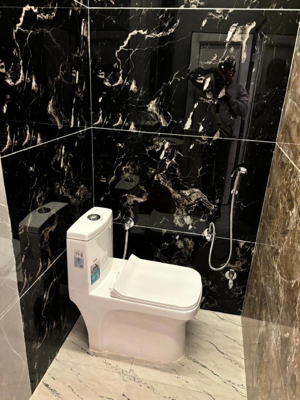 Holy City Inn Βαρανάσι Εξωτερικό φωτογραφία