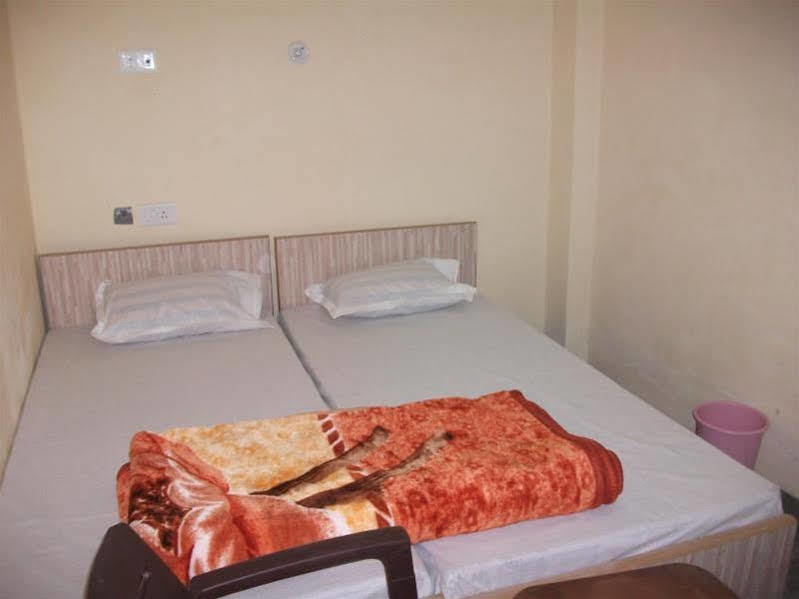 Holy City Inn Βαρανάσι Εξωτερικό φωτογραφία